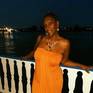 Meet your Posher, Annette